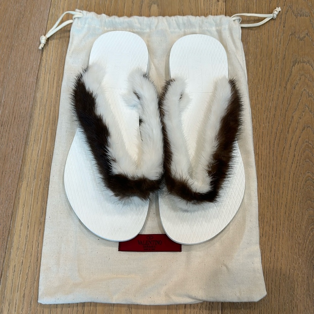 Brand new Valentino Fur Flip Flops Size 39